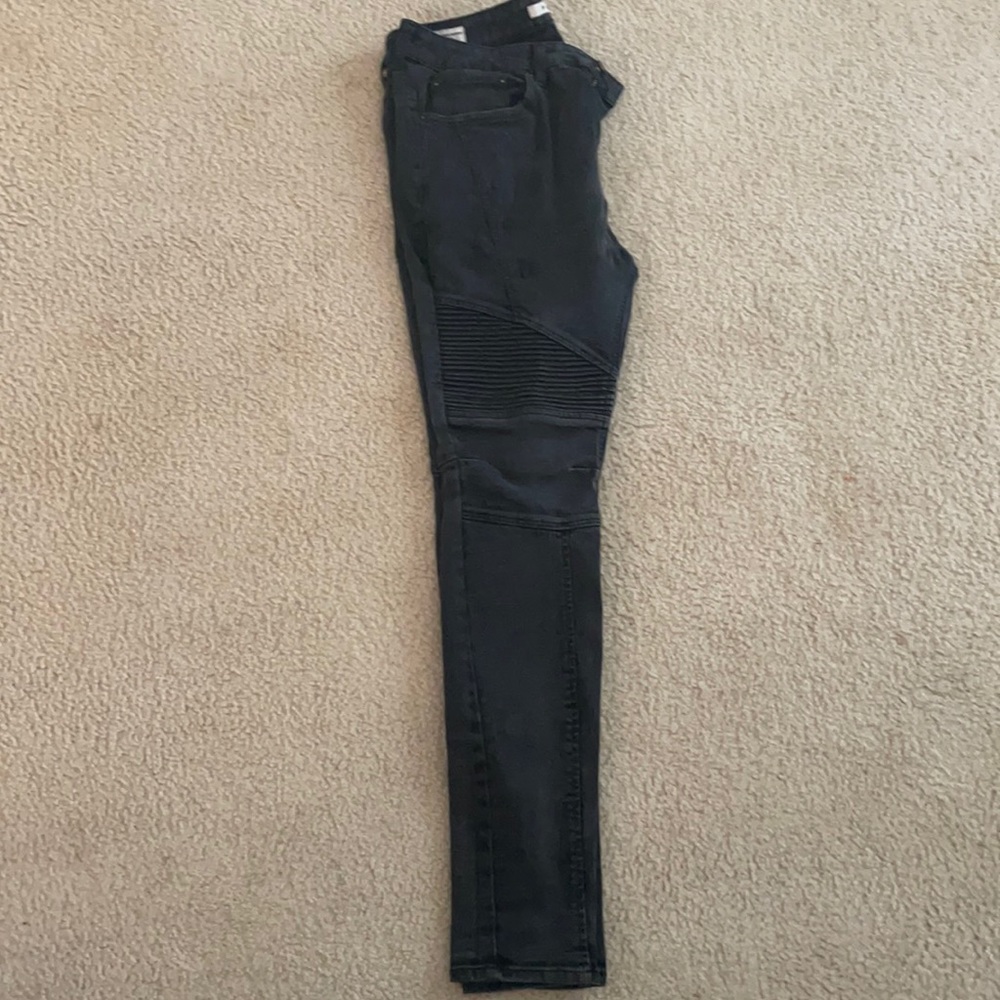 These are pacsun skinny jeans